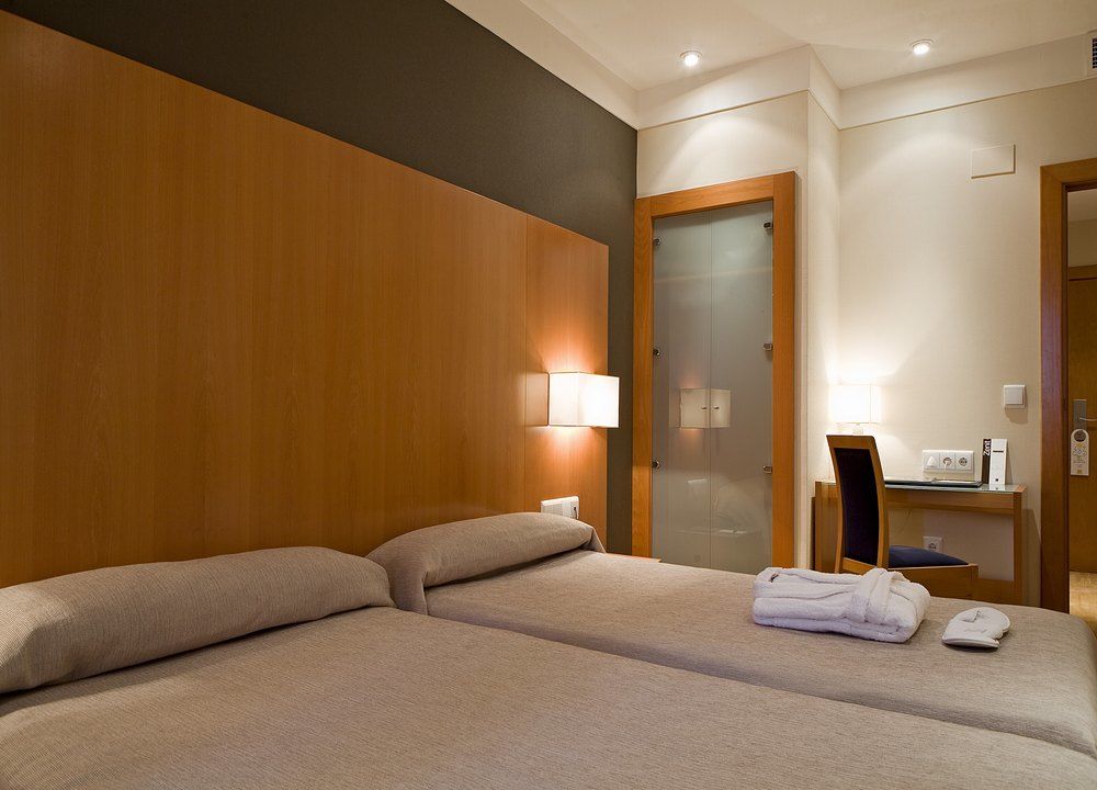 Zenit Logrono Hotel Exterior photo