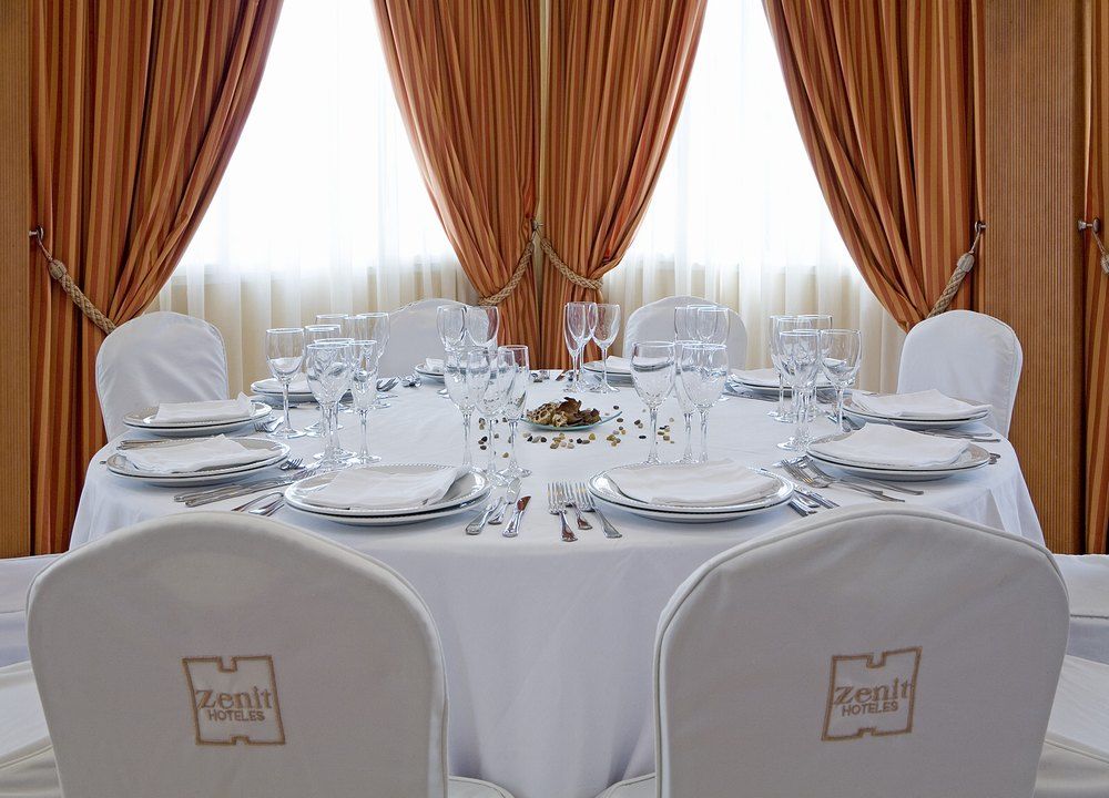 Zenit Logrono Hotel Exterior photo